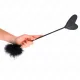  PLUMAS PARA COSQUILLAS CON PALETA DE CORAZÓN 31 CM - KINK 